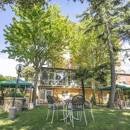 Hotel Del Falco Cervia Bagian luar foto