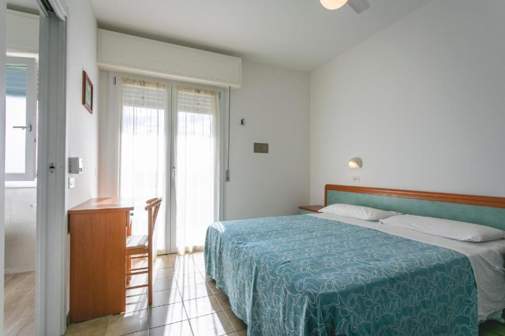 Hotel Del Falco Cervia Bagian luar foto